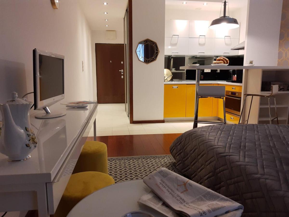 Klimatyzowany apartament przy Dworcu Głównym Cracóvia Exterior foto